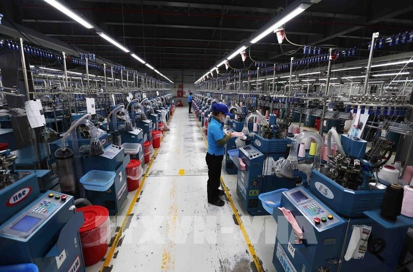 外国投资者保持对越南投资信心 继续开展各大规模项目