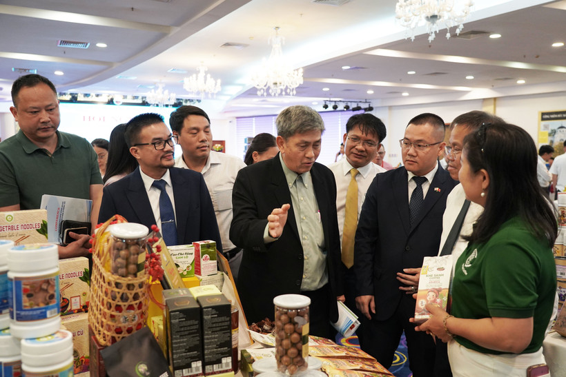 广治省助力国内企业与国际合作伙伴对接