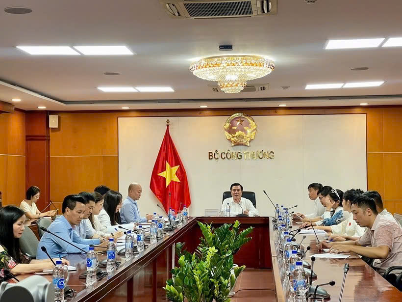 数字化转型推动贸易促进与可持续出口